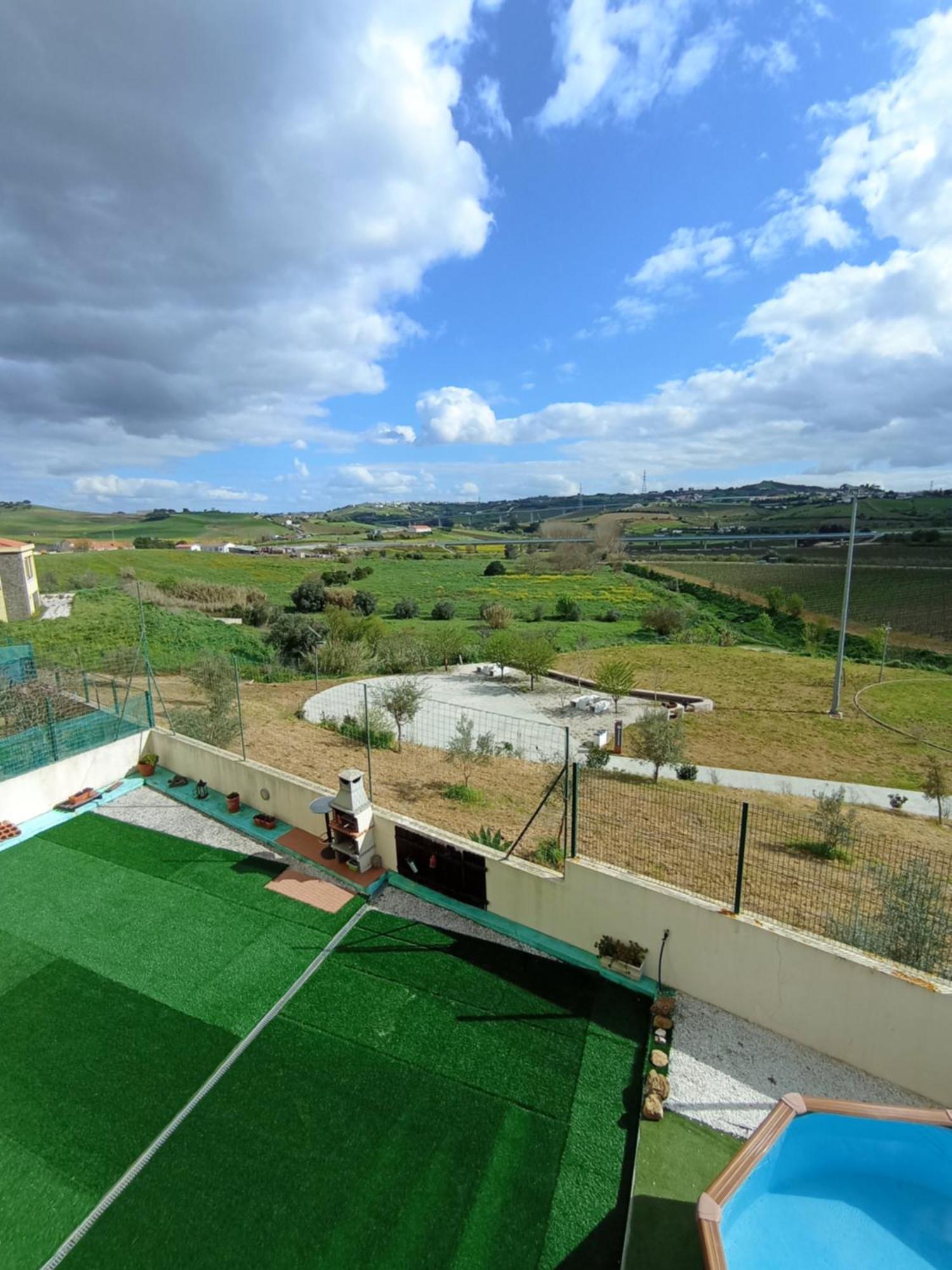 Sossego E Tranquilidade-Valley Guest House-Perto De Lisboa-Estacionamento A Porta Do Alojamento Arruda dos Vinhos Zewnętrze zdjęcie